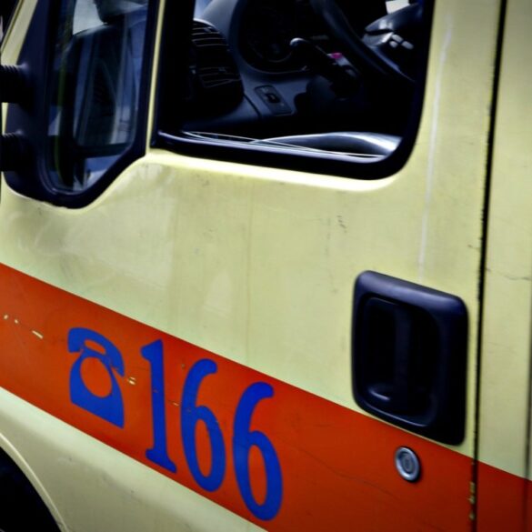 Ηράκλειο: Τροχαίο με ΙΧ που παρέσυρε πεζή και καρφώθηκε σε βιτρίνα καταστήματος