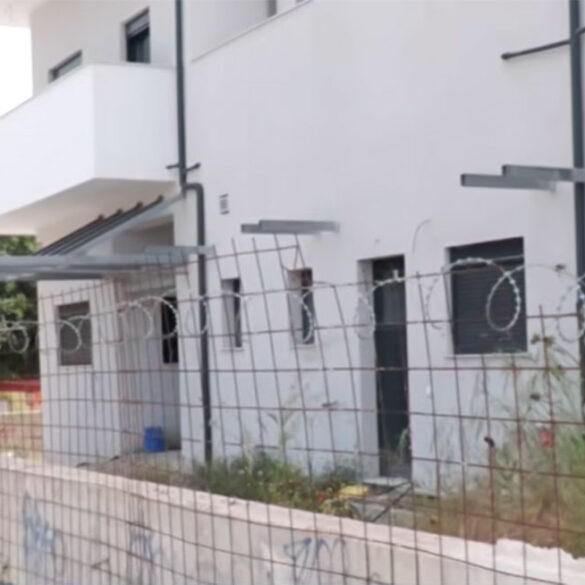 Ώρα Πατρών: Νέα Δημοκρατία, Ιδιωτικοποίηση των Ιδρυμάτων