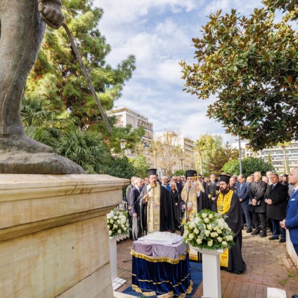 Ο Δήμος Πειραιά τίμησε τη μνήμη του ήρωα των Ιμίων Αντιναυάρχου Παναγιώτη Βλαχάκου