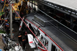 Τραγωδία στην Ινδονησία: 14 νεκροί από σύγκρουση τρένων