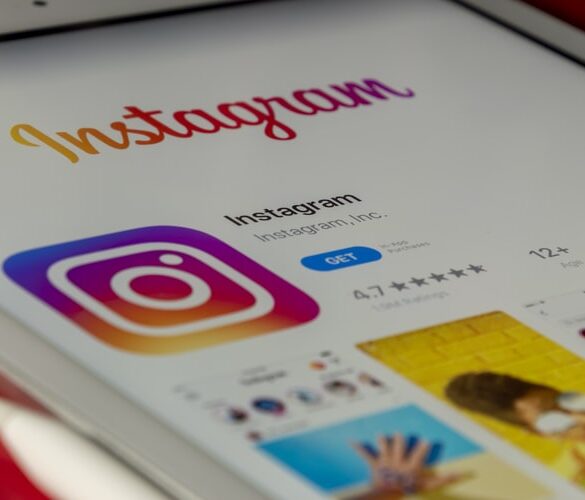Instagram: Νέα λειτουργία κοινής χρήσης προφίλ για τα stories