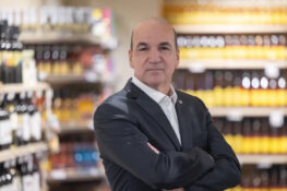 Ποιος είναι ο Γιάννης Μασούτης που μπαίνει «σφήνα» στο κλαμπ των ισχυρών των σούπερ μάρκετ