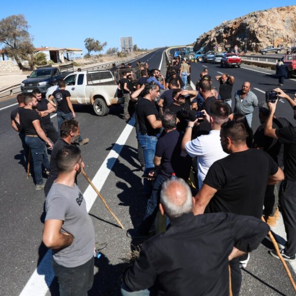 ΟΠΕΚΕΠΕ: Μπλόκο διαρκείας από τους αγροτοκτηνοτρόφους στον BOAK – Σε αναβρασμό ο πρωτογενής τομέας