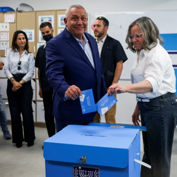 Εκλογές στο Ισραήλ: Ο Άιζενκοτ ψήφισε δεσμευόμενος για μια νέα πορεία της χώρας