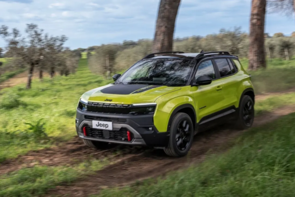 Το Jeep Avenger συνεχίζει ανανεωμένο και πιο ώριμο