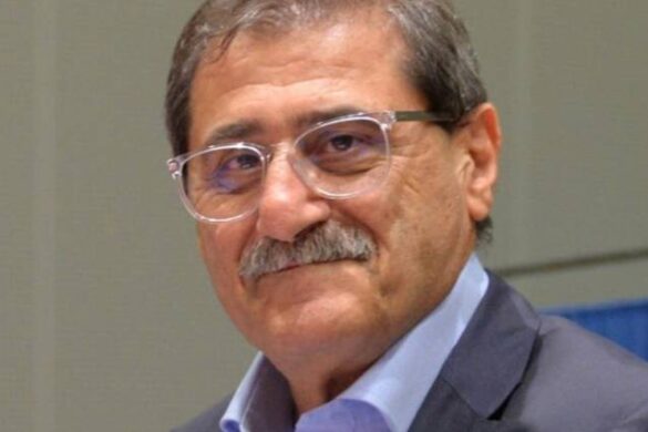 Πρωτοχρονιάτικα κάλαντα στον Δήμαρχο Πατρέων Κώστα Πελετίδη