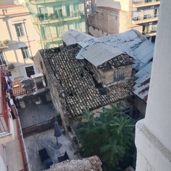 Πάτρα: Ανησυχία για επικίνδυνο κτήριο στην οδό Βότση – Έκκληση για άμεσα μέτρα