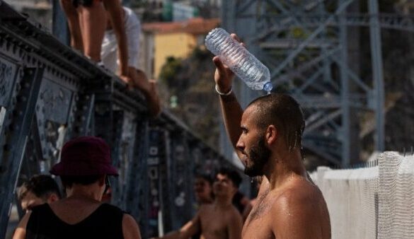 Καιρός: Απότομα στο «κόκκινο» – Σαρώνει ο καύσωνας από Κυριακή