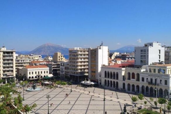 Καιρός: Κυριακή με 32 βαθμούς αλλά και βροχές -Ποιες περιοχές θα επηρεαστούν, πού θα είναι καλοκαίρι