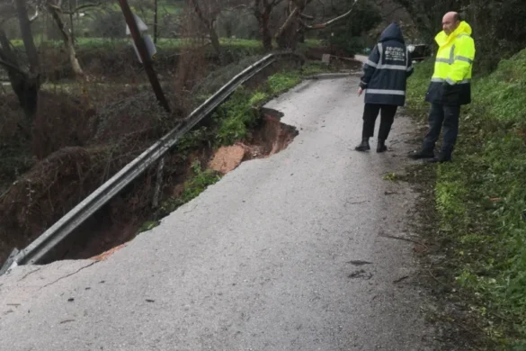 Πάτρα: Καθίζηση στην Άνω Καλλιθέα – Κλειστή η οδός Χρυσοστόμου