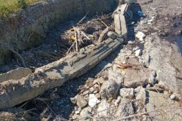 Καμίνια: Κάτοικοι καταγγέλλουν εγκατάλειψη μετά την κακοκαιρία – «Μας στέλνουν από υπηρεσία σε υπηρεσία»