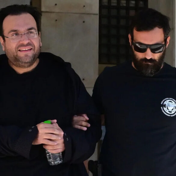 «Είμαι αθώος, είναι σκευωρία» δηλώνει ο Φίλιππος Καμπούρης