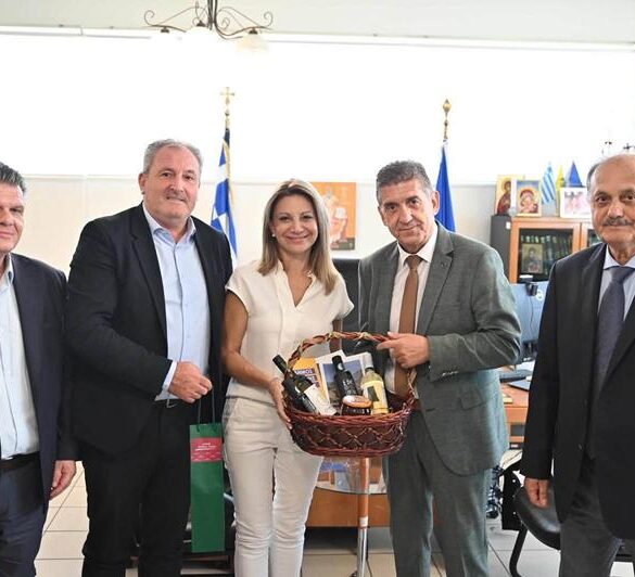 Η Μαρία Καρυστιανού συναντήθηκε με τον Δήμαρχο Δυτ. Αχαΐας Γρηγόρη Αλεξόπουλο