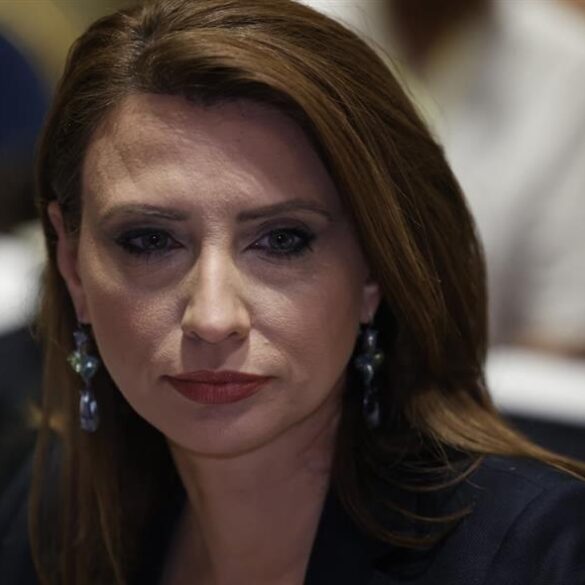 ΣΥΡΙΖΑ: Εκτός ΚΟ η Κασιμάτη με απόφαση Δούρου