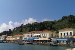 Κατάκολο Ηλείας: Δωμάτια δίπλα στη θάλασσα από 40 ευρώ τη βραδιά