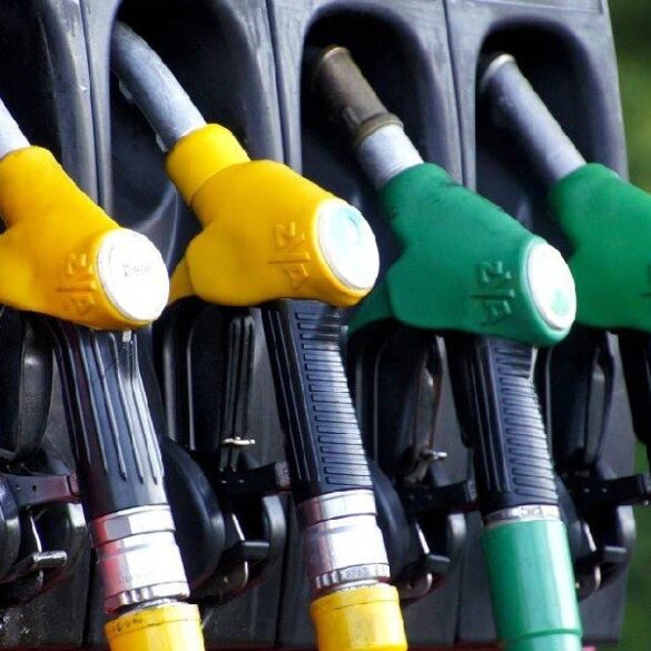 Μέση Ανατολή: Σχέδια fuel pass αν αυξηθούν οι τιμές των καυσίμων