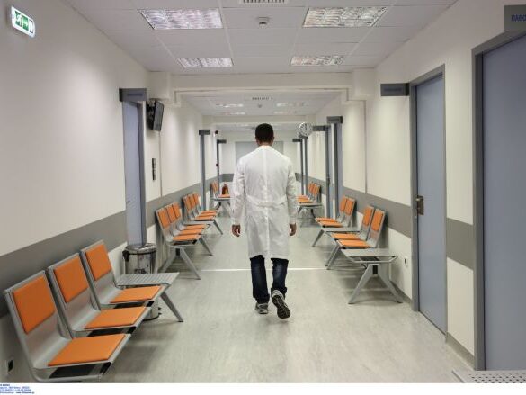 156 Κέντρα Υγείας ανακαινίζονται με πόρους του Ταμείου Ανάκαμψης