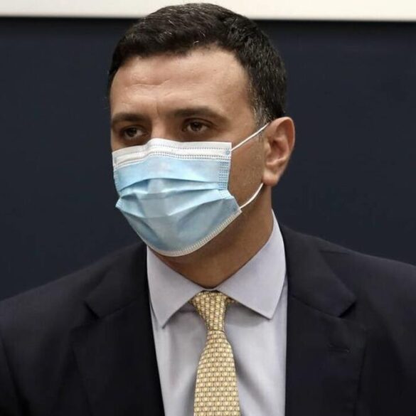 Στο Γενικό Νοσοκομείο ΚΑΤ, όπου νοσηλεύονται 4 πυροσβέστες μετέβη ο Β. Κικίλιας