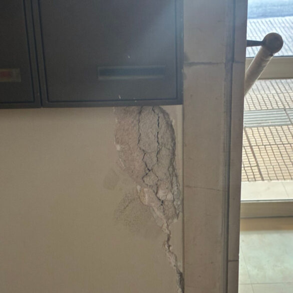 Κυψέλη: Ρωγμές και άλλες ζημιές σε 125 διαμερίσματα προκάλεσε ο μετροπόντικας
