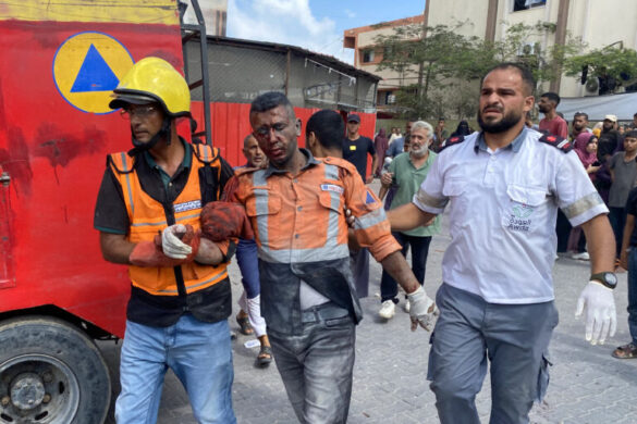 Οργή στη διεθνή κοινότητα για το βομβαρδισμό του νοσοκομείου Νάσερ – Στο Ισραήλ διαδηλωτές ζητούν συμφωνία ειρήνης με τη Χαμάς