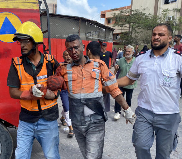 Οργή στη διεθνή κοινότητα για το βομβαρδισμό του νοσοκομείου Νάσερ – Στο Ισραήλ διαδηλωτές ζητούν συμφωνία ειρήνης με τη Χαμάς