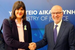 Στο υπουργείο Δικαιοσύνης η Λ. Κοβέσι – Συνάντηση με Γ. Φλωρίδη