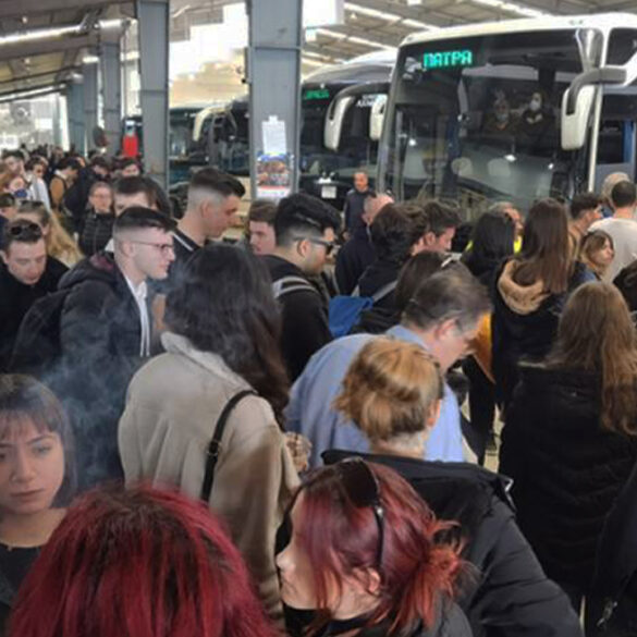 Πατρινό Καρναβάλι: Οι ενοικιάσεις σπιτιών μέσω Airbnb δίνουν και παίρνουν