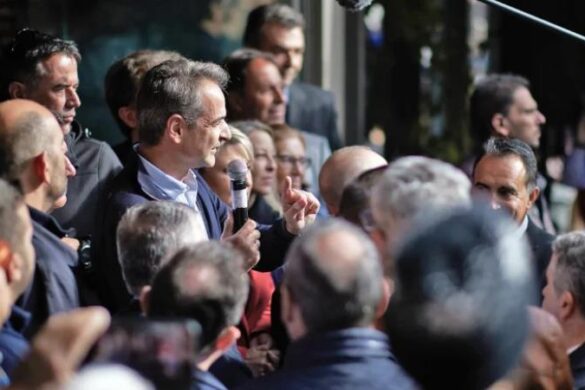 Μητσοτάκης από Αίγιο: Το δίλημμα είναι αν θα συνεχίσουμε να πηγαίνουμε μπροστά ή θα γυρίσουμε πίσω