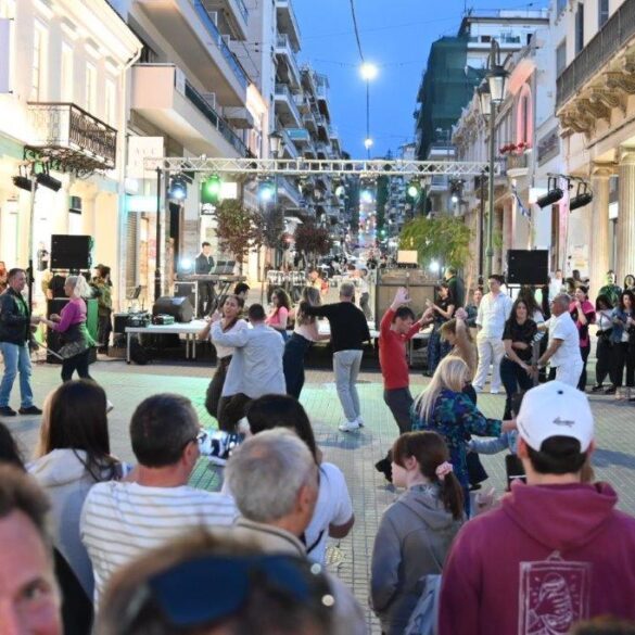 Πάτρα: Γιόρτασε την Παγκόσμια Ημέρα Χορού με «Οpen street latin party» – ΦΩΤΟ