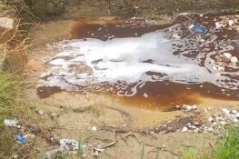 Διαρροή λυμάτων στον Γλαύκο: Γνωστό το πρόβλημα στη ΔΕΥΑΠ, χωρίς άμεση αποκατάσταση