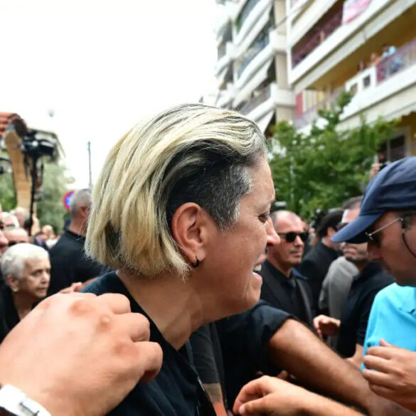 Γιώργος Μαζωνάκης: «Δεν το χωράει το μυαλό μου, ζητάμε την παραδειγματική τιμωρία των γιατρών», λέει η αδερφή του Μαρία