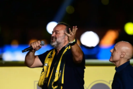 Μάριος Ηλιόπουλος: Το τραγούδι που ερμήνευσε μετά από απαίτηση των οπαδών της ΑΕΚ