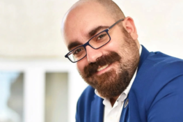 Έφυγε από τη ζωή στα 34 του χρόνια ο δημοσιογράφος Θωμάς Μαρκόπουλος