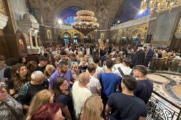 Πάτρα: Μαθητές και γονείς στην Ιερά Παράκληση για τις Πανελλαδικές