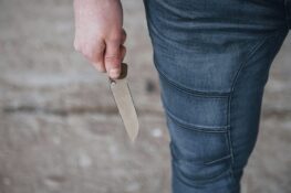 Δολοφονία στη Ρόδο: Για ένα τσιγάρο ο 55χρονος μαχαίρωσε στον λαιμό τον φίλο του