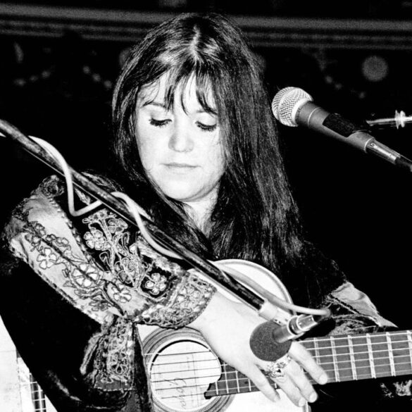 Πέθανε η τραγουδίστρια Melanie – Το Woodstock και οι επιτυχίες που την καθιέρωσαν