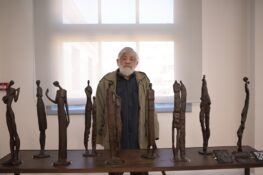 Πάτρα: Στην πλατεία Ανθούπολης τα αποκαλυπτήρια του αγάλματος του Μεμά Καλογηράτου