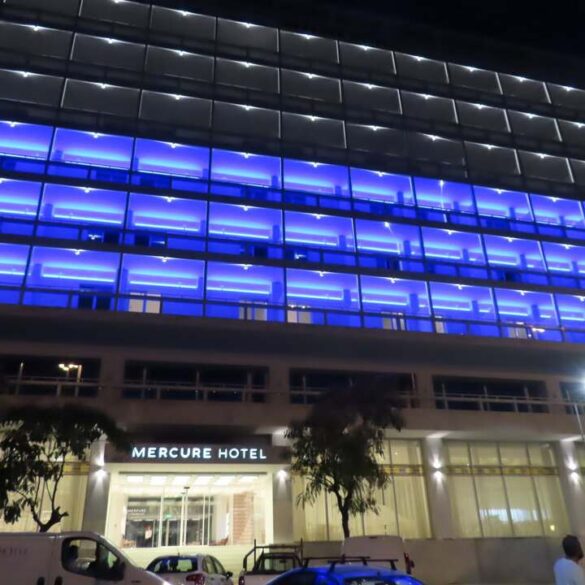 Πάτρα: Εντυπωσιάζει ο εξωτερικός φωτισμός του ανακαινισμένου πρώην “Αστήρ”