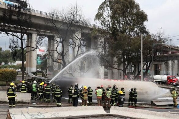 Τέσσερις νεκροί και 90 τραυματίες από έκρηξη βυτιοφόρου στο Μεξικό