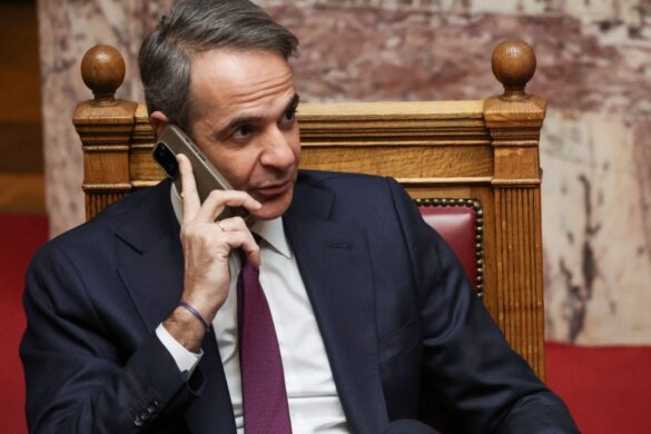 Μητσοτάκης : Τηλεφωνική επικοινωνία με τον Ζελένσκι.