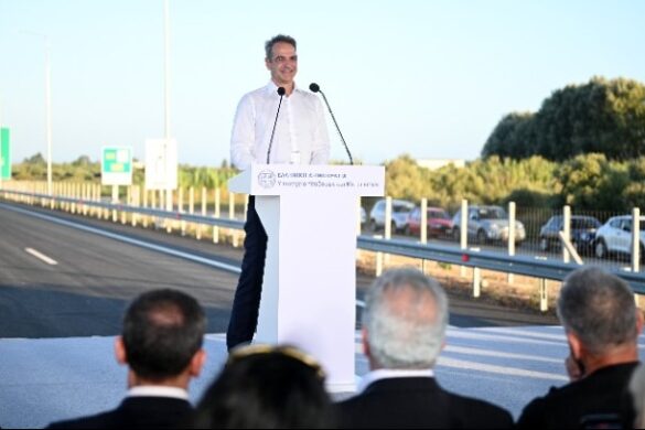 Πρόωρες εκλογές ως μόνη διέξοδος: Τα τρία σενάρια που εξετάζει ο Πρωθυπουργός υπό το βάρος των σκανδάλων