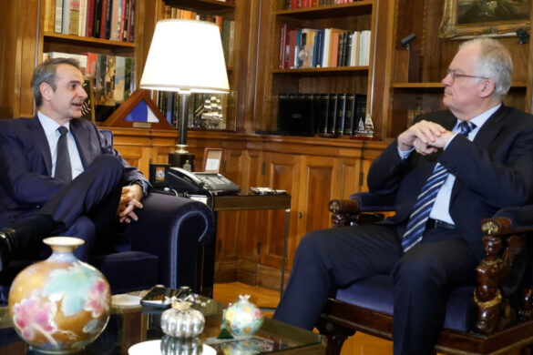 Μητσοτάκης σε Τασούλα: Σε ένα χρόνο οι εκλογές
