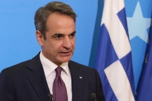 Τετ α τετ Μητσοτάκη με τον πρόεδρο των Ηνωμένων Αραβικών Εμιράτων στο Άμπου Ντάμπι