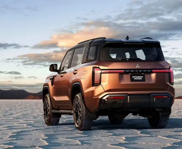 Το Mitsubishi Pajero επέστρεψε πιο σύγχρονο και πάντα σκληροτράχηλο