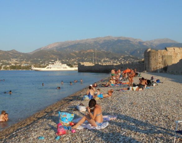 Πάτρα: Δεν απαγορεύεται το μπάνιο γύρω από την περιοχή του Ρίου