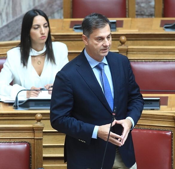 Επίθεση στο γραφείο του Βουλευτή της ΝΔ Χάρη Θεοχάρη