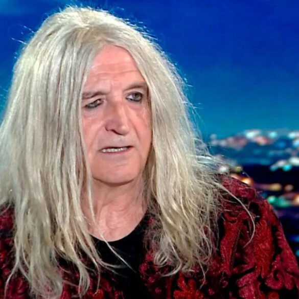 Νίκος Καρβέλας: “Προτιμώ την οικονομική από την ηθική δολοφονία μου”
