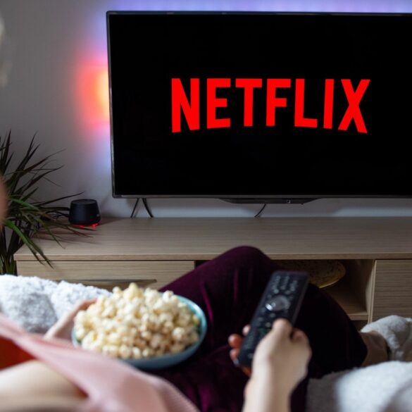 Netflix: Καταργεί το πακέτο χωρίς διαφημίσεις σε Ην. Βασίλειο και Καναδά