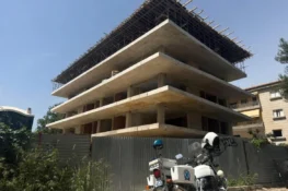 Πάτρα: Τραυματισμός εργαζόμενου σε οικοδομή από πτώση ξύλου από ταράτσα