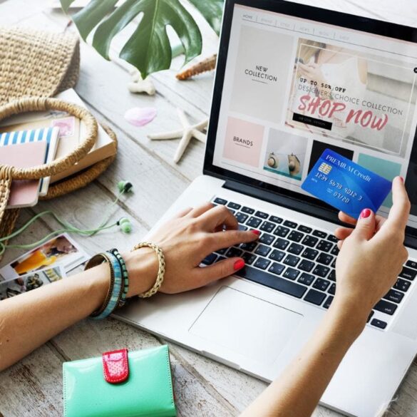 E-shopping με δόσεις: Μήπως το «Αγόρασε τώρα – Πλήρωσε αργότερα» κοστίζει ακριβά;